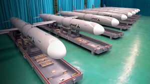 수직으로 내리꽂혀 '펑'&hellip;공포의 '가랑비 전술'