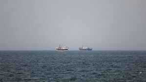 이란 "호르무즈서 유조선 10척 불타"&hellip;산유국들은 우회로 타진