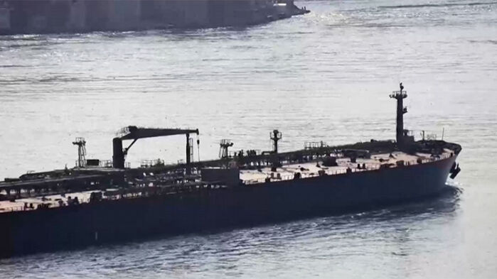 이란 영해 지나는 대형 유조선