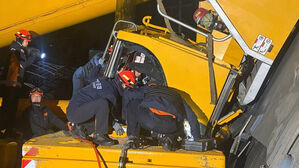 시흥 크레인 업체 차고지서 차량용 크레인 전도&hellip;1명 중상