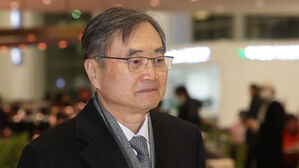 조현 외교부 장관 "중동에 발 묶인 국민 위해 전세기 마련 중"