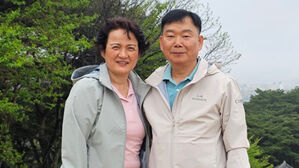 "통 보이질 않아" 곧장 갔더니&hellip;배 부푼 엄마와 야윈 딸