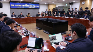 업계 "한국 원유선 7척 호르무즈 해협 묶여&hellip;원유 수요 시나리오 필요"
