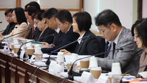 오는 27일 통합돌봄 전국 시행&hellip;2030년 서비스 30→60종 확대