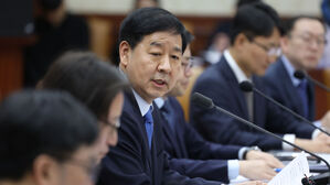 구윤철 "석유류값 인상 몰염치&hellip;최고가 지정 등 철저히 대응"