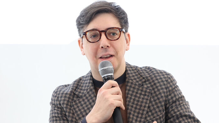 지휘자 아드리앙 페뤼숑이 5일 서울 서대문구 주한 프랑스 대사관에서 열린 한불 수교 140주년 기념 문화교류 기자간담회에서 인사말을 하고 있다.