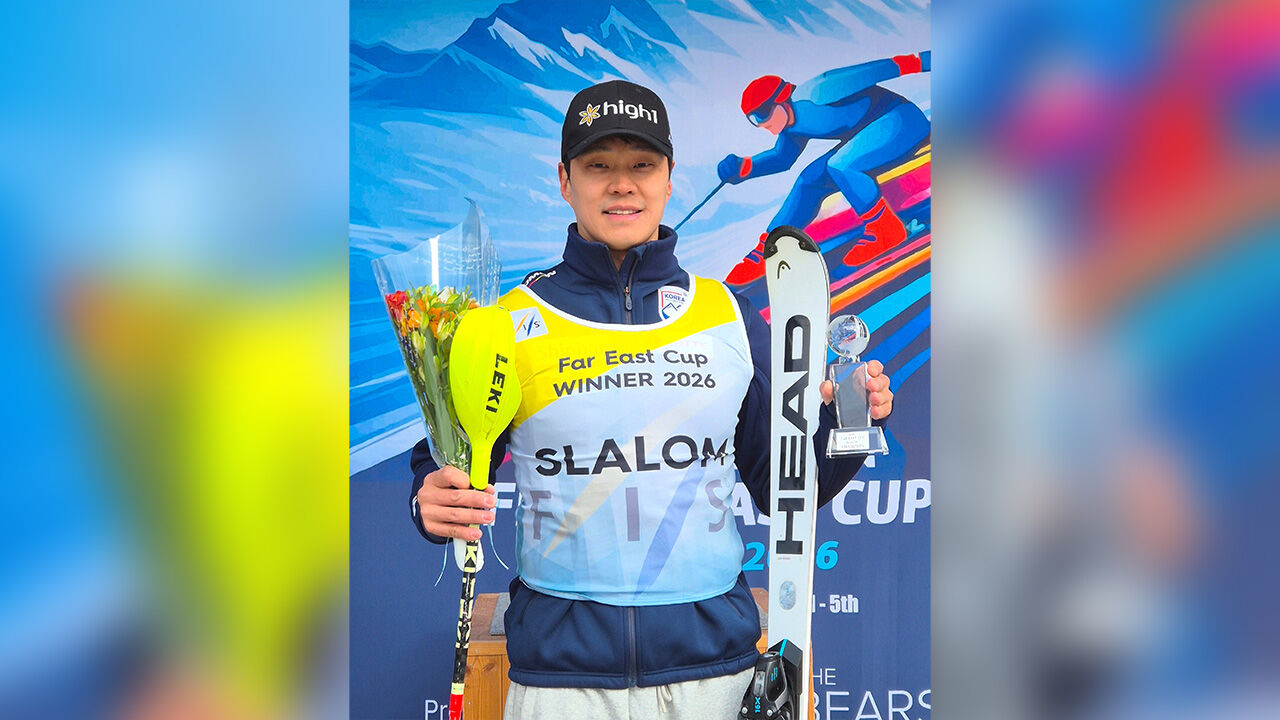 김소희, 스키 극동컵 여자부 종합 우승…정동현은 남자 회전 1위