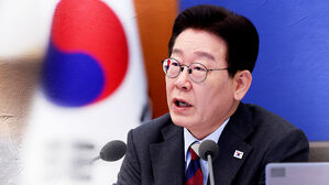 이 대통령, '기름값 담합'에 경고장&hellip;"대국민 중대범죄"