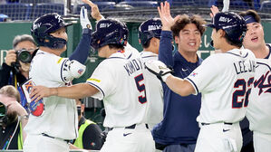 한국 야구, 홈런 4방으로 체코 완파&hellip;17년 만에 WBC 1차전 승리