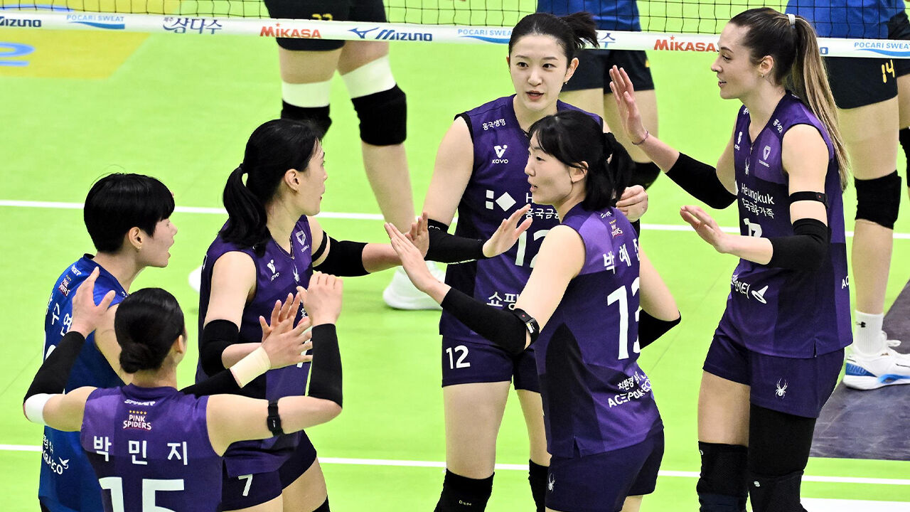 흥국생명, 현대건설에 3:2 역전승…3연패 탈출