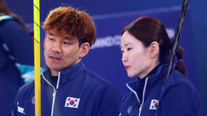 휠체어컬링 백혜진-이용석, 한일전 9:0 완승