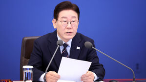 이 대통령 "마약&middot;부동산&middot;주가 조작 등 '7대 비정상' 정상화 속도"