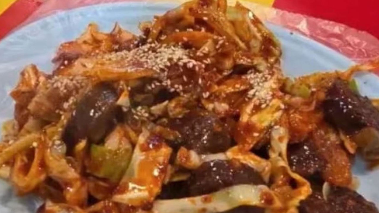 순대 6개가 들어간 순대볶음을 2만 5천 원에 팔아 논란됐던 전농로왕벚꽃축제