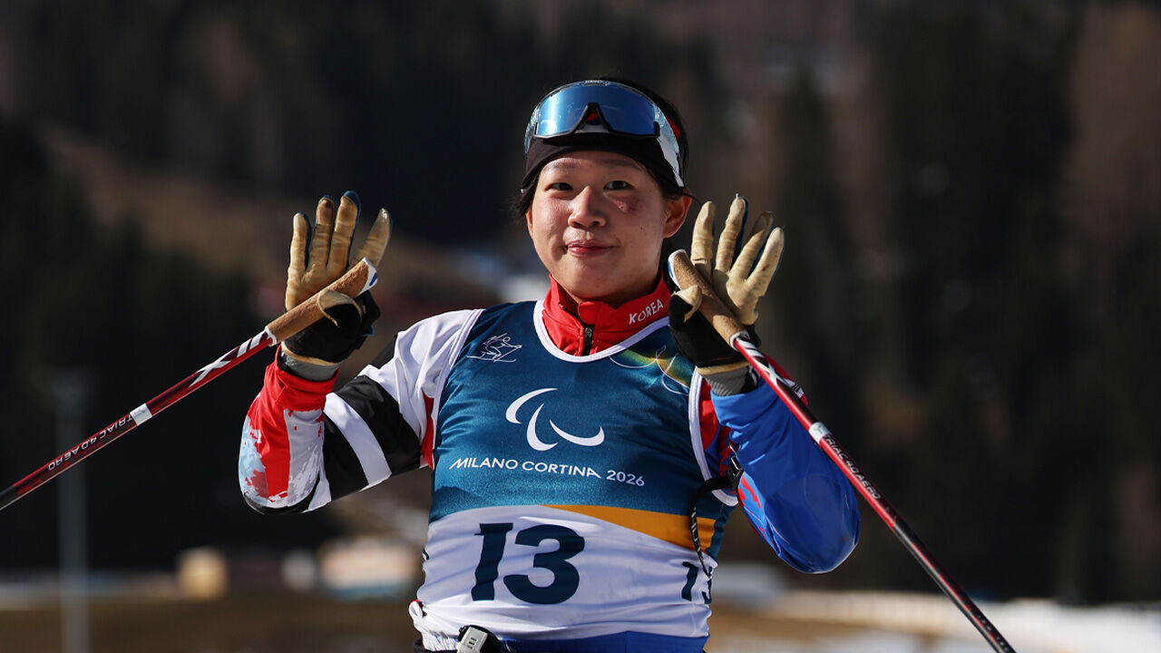 '메달 후보' 김윤지, 바이애슬론 데뷔전서 사격 실수 딛고 4위