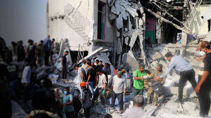 학교 건물에 '쾅', 초등생 180여 명 사망&hellip;미군이 오폭? 