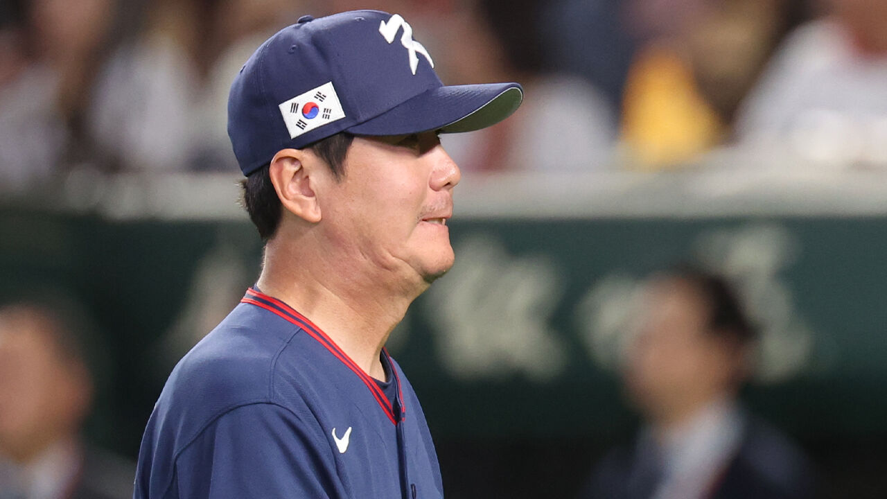 류지현 감독 "일본에 분패했지만 선수들 신뢰 변함없어"