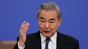 왕이 "이란 사태, 일어나선 안될 전쟁&hellip;미중관계 안정 기대"