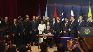 트럼프, 중남미 정상 모아놓더니&hellip;'이란 다음 차례' 예고