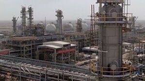 산유국 잇따라 감산&hellip;싼 주유소 찾아 수백미터 긴 줄