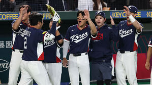 벼랑 끝 도쿄의 기적&hellip;"할 수 있다" 한국 구해낸 '문보물'