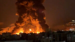 이란 '기름 비' 덮치자 보복 폭격&hellip;"안전 보장 불가" 경보