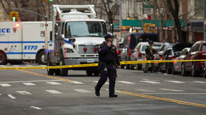 "풀숲에 수상한 병" 테이프로 '칭칭'&hellip;한낮에 발칵 