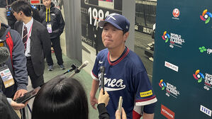 감독도 울고, 류현진도 울고&hellip;괴성 울린 도쿄돔 지하 통로