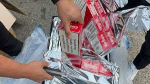 "한국 싸던데" 은박지 봉인&hellip;100억 챙긴 전직 가이드