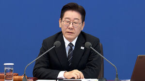 "주한미군 무기 반출돼도 대북억지 장애 안 생겨"&hellip;추경 필요성도 언급