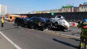 서인천IC 인근서 차량 7대 추돌&hellip;3명 병원 이송