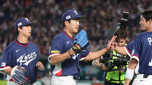 호주전 선발 손주영, 팔꿈치 통증으로 귀국&hellip;대체 선수 검토
