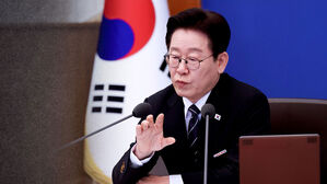 "무기 반출에 반대 의견&hellip;조기 추경해야 할 상황"