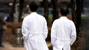 "32개 의대, 정원 10% 이상 지역의사제로 선발"