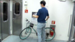 "자전거 금지" 공항철도 조치에&hellip;엇갈린 반응