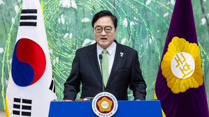 우 의장 "이 대통령 국정과제 1호는 개헌&hellip;나와 의견 일치"