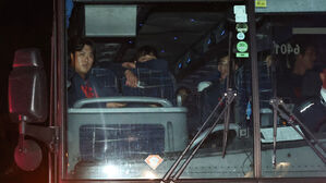 경찰 호위 속 입성한 대표팀 "대우받는 느낌&hellip;피곤해도 즐거워"