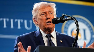 트럼프 "전략 비축유 '조금' 줄이겠다"&hellip;방출 시사