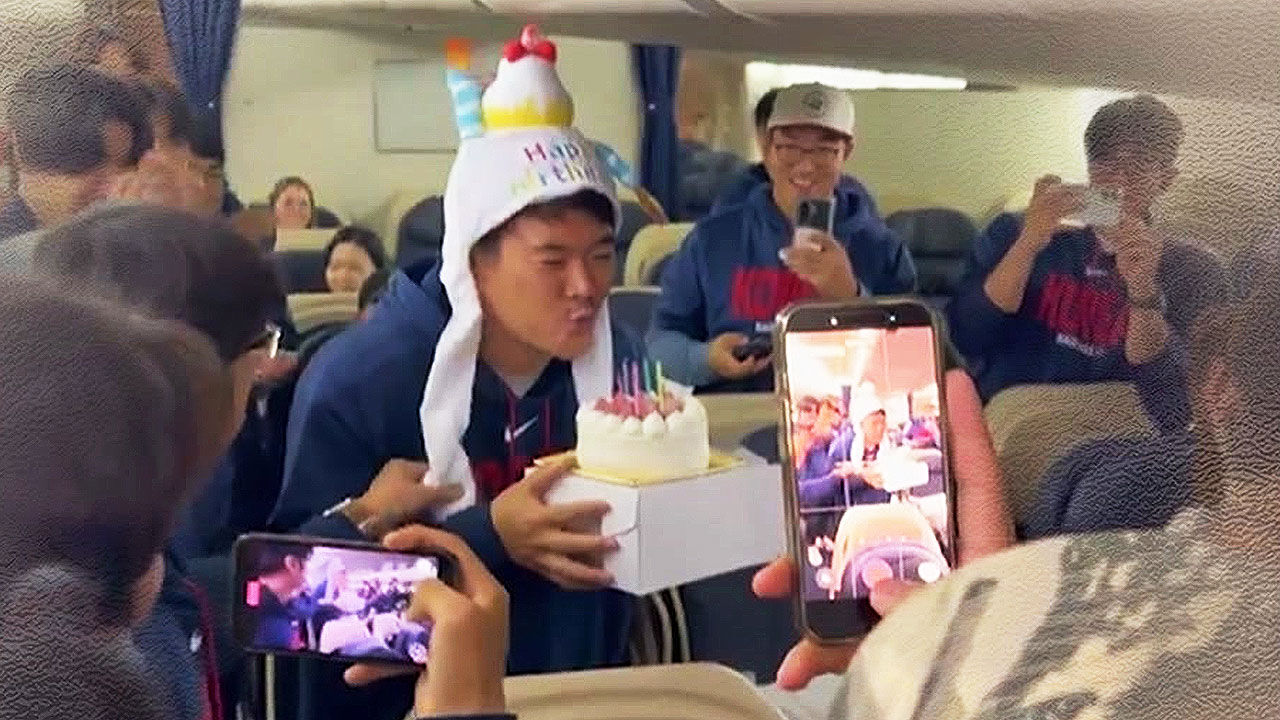 전세기 타고 마이애미 입성…오늘 8강 상대 결정