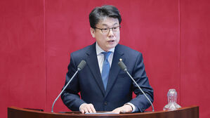 국회 예결위원장에 민주 진성준&hellip;6월까지 잔여 임기 수행