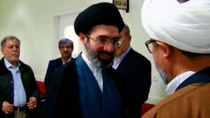 "부인은 현장에서 사망&hellip;모즈타바 몇 분 차이로 피했다"