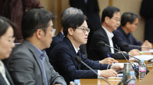 김정관 "최고가격제, 국민 경제 보호 위한 최소한의 안정장치"