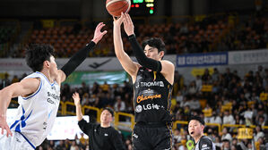 유기상&middot;양준석 44점 합작&hellip;프로농구 선두 LG, 2연패 탈출