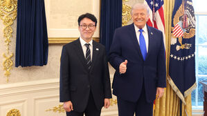 [속보] 김 총리 "트럼프, 김정은과 만남 좋다면서도 시기는 여지남겨"