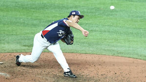 론디포파크 마운드 선 고우석 "멀게만 느낀 곳&hellip;동료들 고마워"