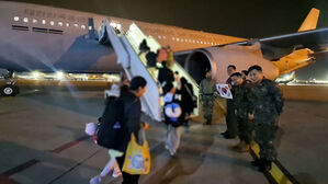 다카이치, 한국군 수송기에 중동 대피 일본인 동승 "감사"