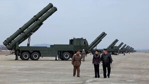 북, 신형 방사포 훈련&hellip;"420㎞ 사정권 적들 불안 줄 것"