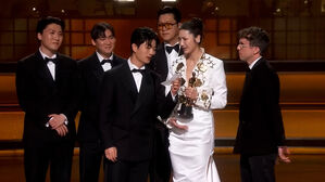 수상소감 하는데 '퇴장하세요'?&hellip;"아시안 패싱"