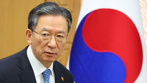 정성호 법무장관 "유가족&middot;피해자 보호방안 신속 지원"