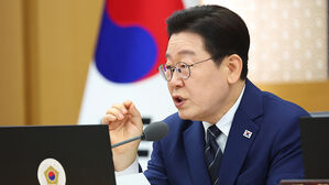 이 대통령 "부동산, 금융부문 중요&hellip;세금은 핵폭탄 같은 최후 수단"