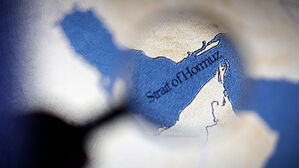 "이란, 위안화 거래 조건에 8개국과 호르무즈 통과 협의"